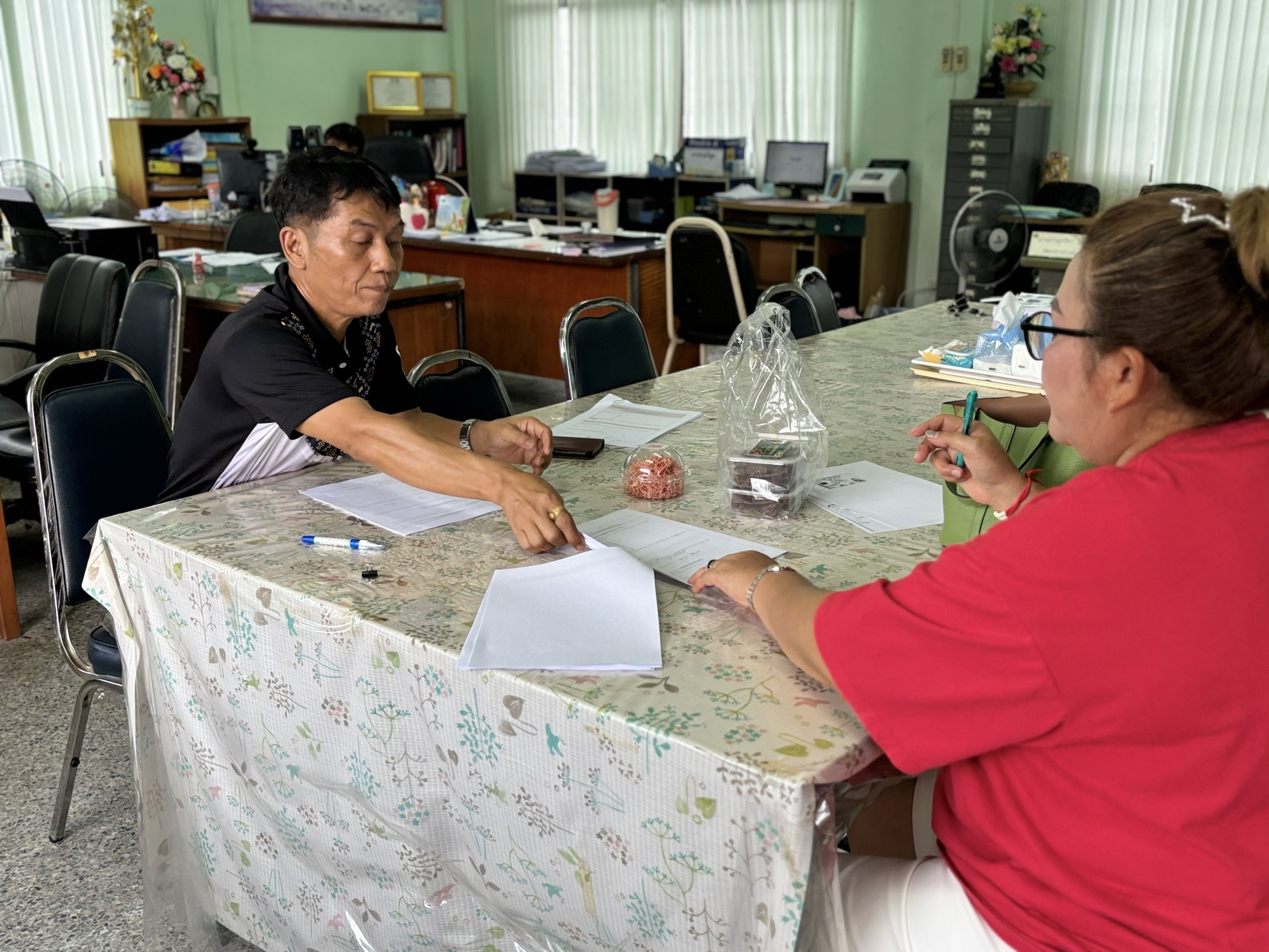 พช.ลานสกา : สนับสนุนการขึ้นทะเบียนผลิตภัณฑ์ OTOP