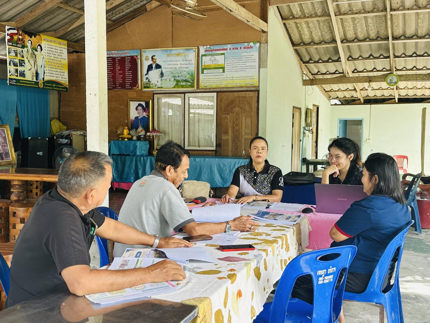  พช.ลานสกา : ลงพื้นเตรียมความพร้อมร่วมคัดสรรกิจกรรมพัฒนาชุมชน ประเภทตำบลเข้มแข็งตามหลักปรัชญาของเศรษฐกิจพอเพียง